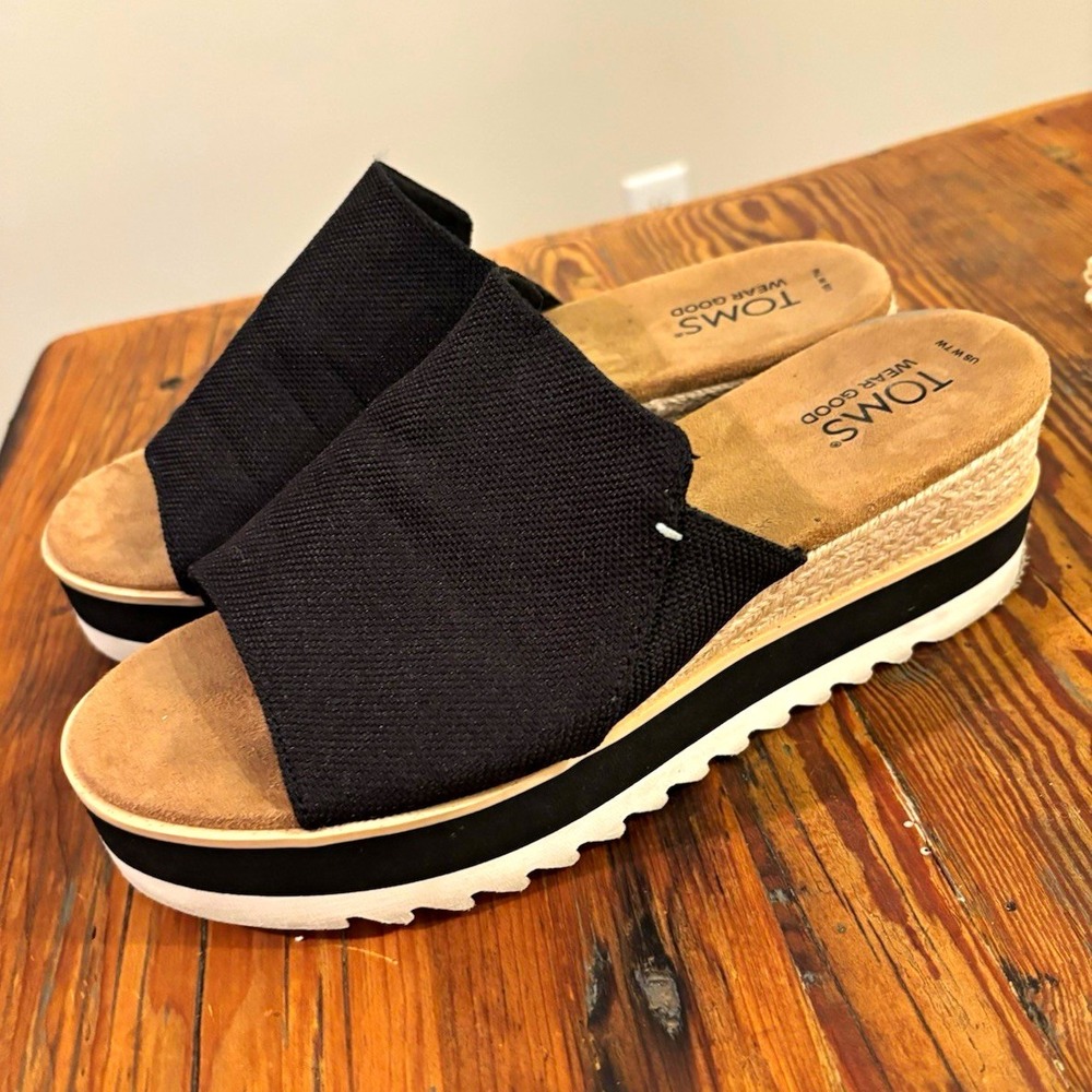 TOMS Women's Slide Wedge Sandals Black Textile Slip-On Logo Solid Size 7 - Picture 1 of 5